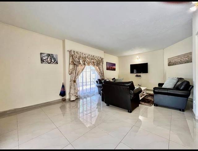 5 BEDROOM PROPERTY TO RENT IN WOODMEAD